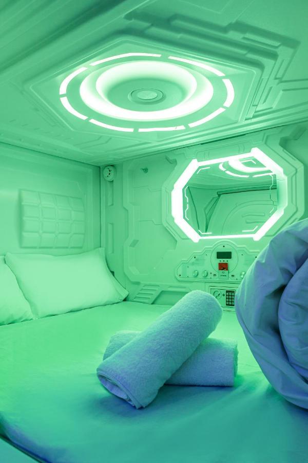 Art Seven Hostel Capsules مدريد المظهر الخارجي الصورة