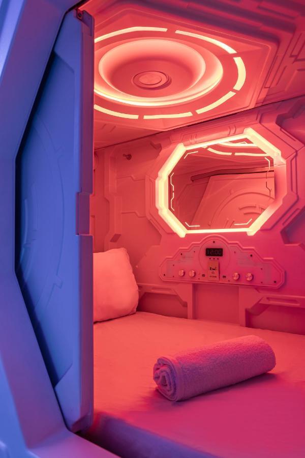 Art Seven Hostel Capsules مدريد المظهر الخارجي الصورة