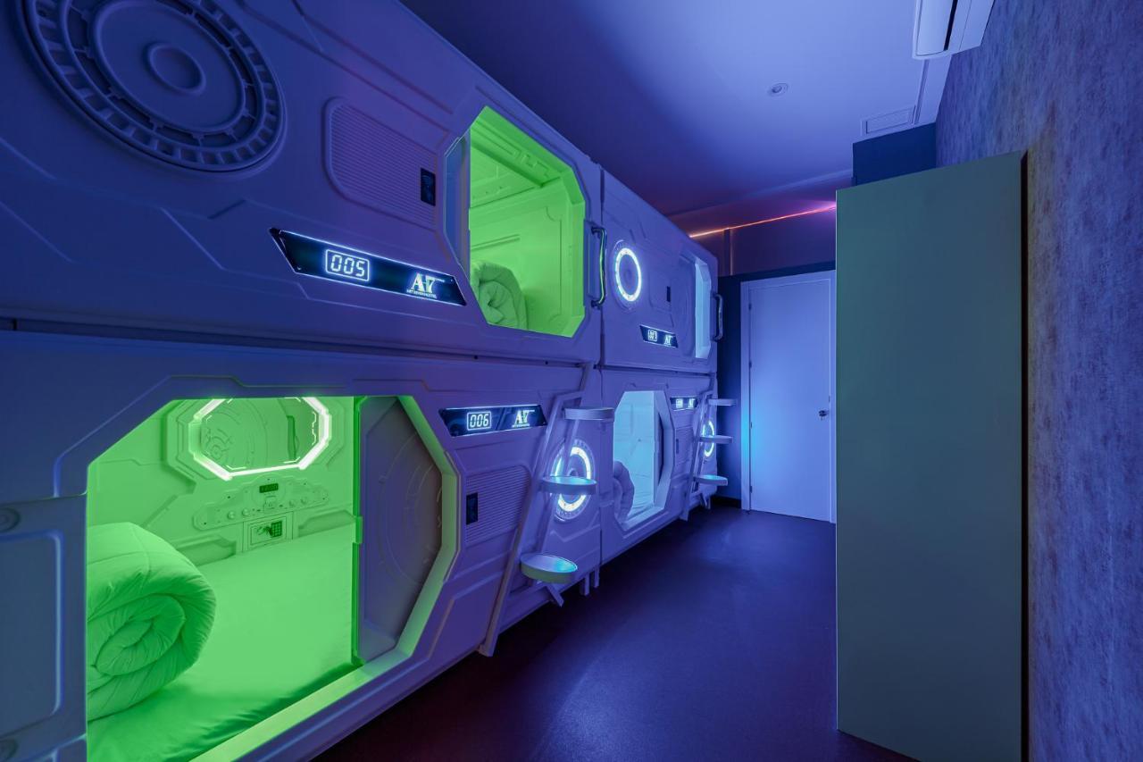 Art Seven Hostel Capsules مدريد المظهر الخارجي الصورة